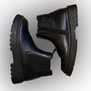 Zara Black Ankle Chelsea Boots